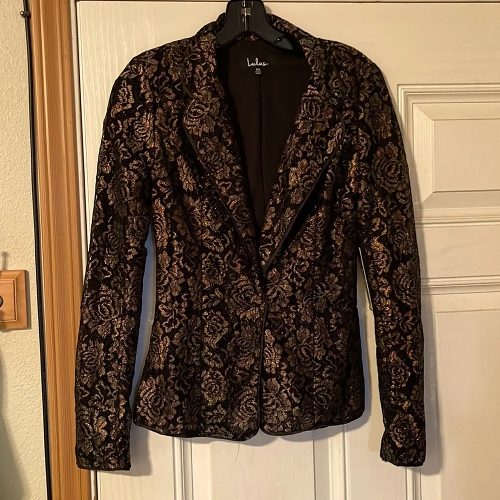 Jacket - Picture 1 of 8